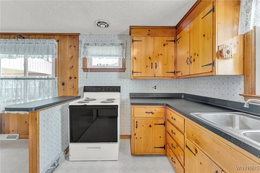 Appliances are included
