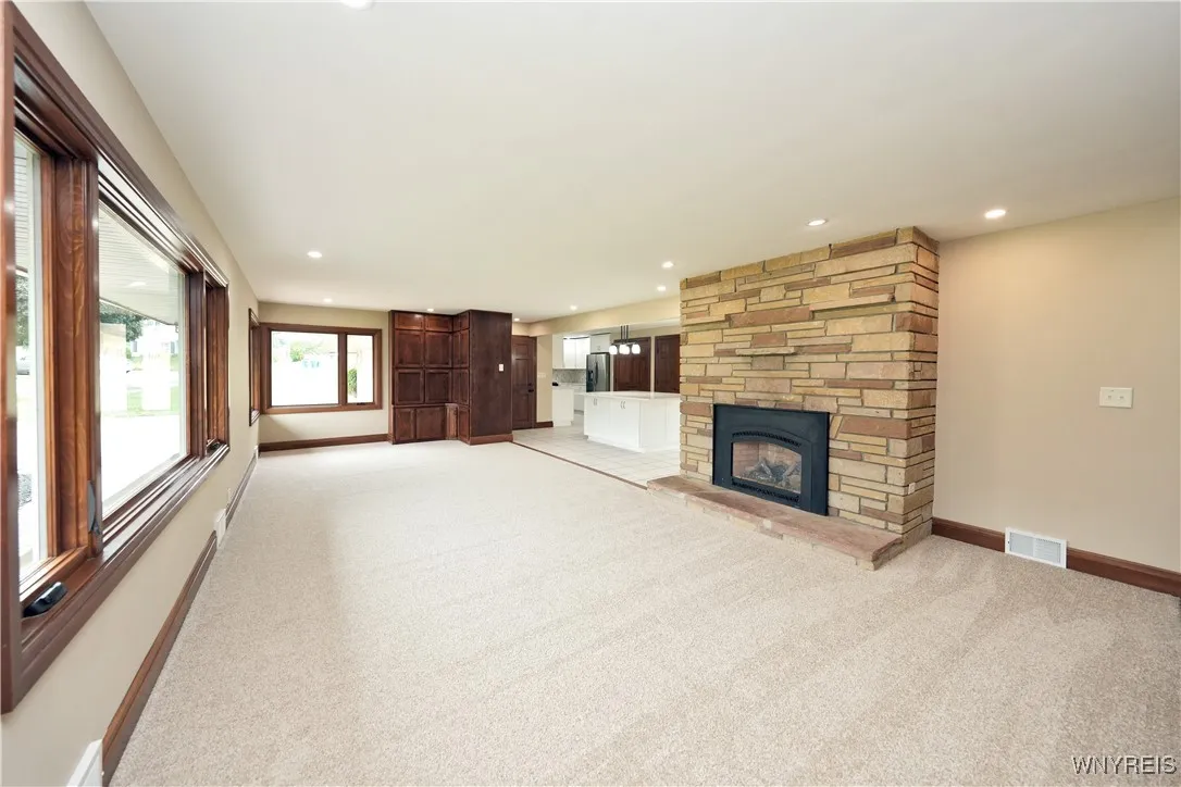 5192 East Parkway, Hamburg, New York 14075, Hamburg, New York 14075, 4 Bedrooms Bedrooms, 10 Rooms Rooms,3 BathroomsBathrooms,Residential,Closed,5192 East Parkway, Hamburg, New York 14075,0,B1561543