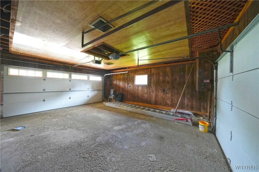 5192 East Parkway, Hamburg, New York 14075, Hamburg, New York 14075, 4 Bedrooms Bedrooms, 10 Rooms Rooms,3 BathroomsBathrooms,Residential,Closed,5192 East Parkway, Hamburg, New York 14075,0,B1561543