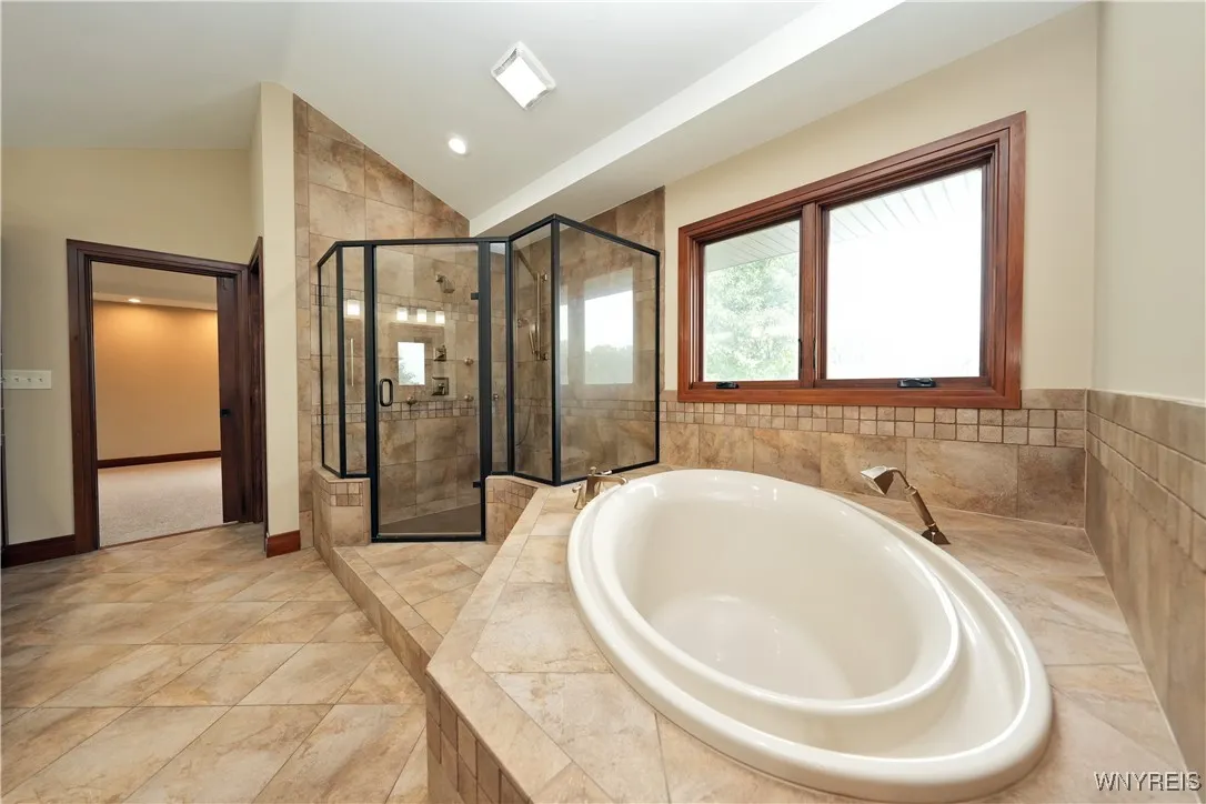 5192 East Parkway, Hamburg, New York 14075, Hamburg, New York 14075, 4 Bedrooms Bedrooms, 10 Rooms Rooms,3 BathroomsBathrooms,Residential,Closed,5192 East Parkway, Hamburg, New York 14075,0,B1561543