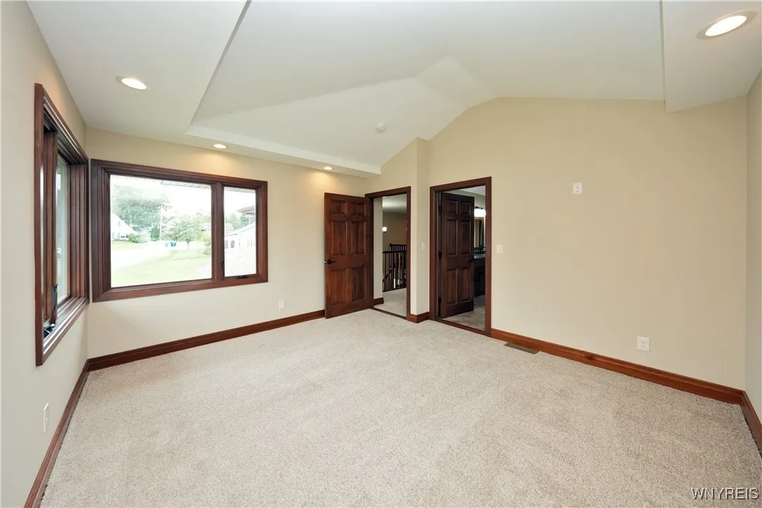 5192 East Parkway, Hamburg, New York 14075, Hamburg, New York 14075, 4 Bedrooms Bedrooms, 10 Rooms Rooms,3 BathroomsBathrooms,Residential,Closed,5192 East Parkway, Hamburg, New York 14075,0,B1561543