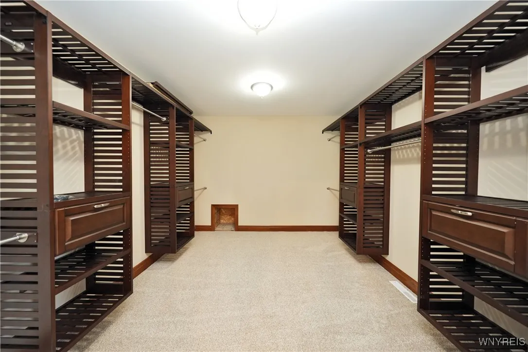5192 East Parkway, Hamburg, New York 14075, Hamburg, New York 14075, 4 Bedrooms Bedrooms, 10 Rooms Rooms,3 BathroomsBathrooms,Residential,Closed,5192 East Parkway, Hamburg, New York 14075,0,B1561543