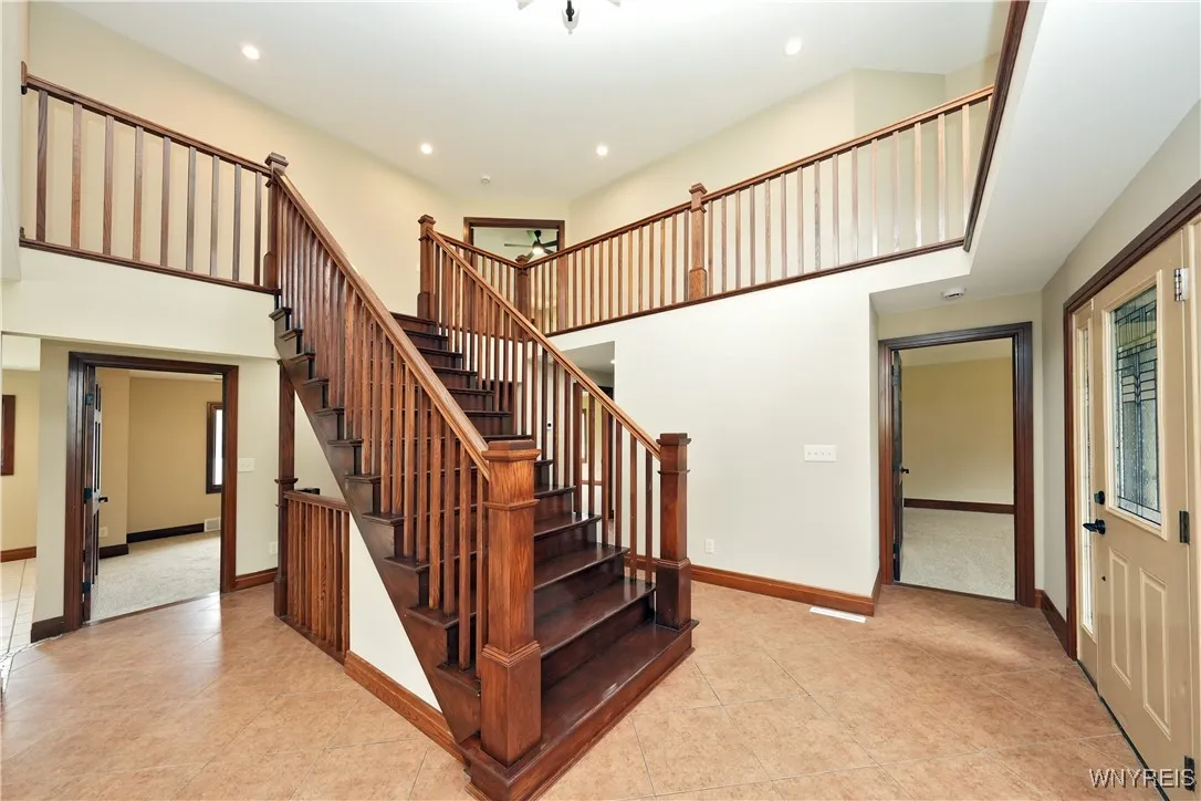 5192 East Parkway, Hamburg, New York 14075, Hamburg, New York 14075, 4 Bedrooms Bedrooms, 10 Rooms Rooms,3 BathroomsBathrooms,Residential,Closed,5192 East Parkway, Hamburg, New York 14075,0,B1561543