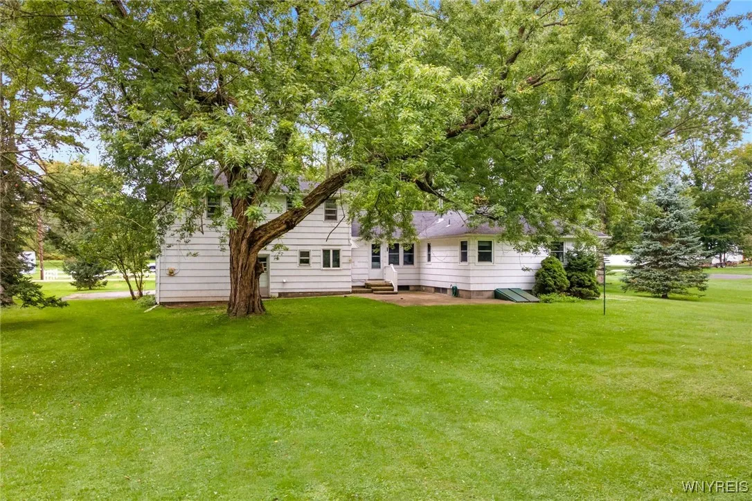 1371 Billington Road, Elma, New York 14052, Elma, New York 14052, 5 Bedrooms Bedrooms, 12 Rooms Rooms,2 BathroomsBathrooms,Residential,Closed,1371 Billington Road, Elma, New York 14052,0,B1562085