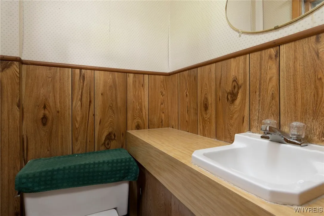 1371 Billington Road, Elma, New York 14052, Elma, New York 14052, 5 Bedrooms Bedrooms, 12 Rooms Rooms,2 BathroomsBathrooms,Residential,Closed,1371 Billington Road, Elma, New York 14052,0,B1562085