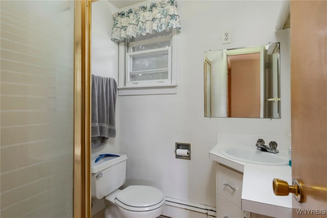 1371 Billington Road, Elma, New York 14052, Elma, New York 14052, 5 Bedrooms Bedrooms, 12 Rooms Rooms,2 BathroomsBathrooms,Residential,Closed,1371 Billington Road, Elma, New York 14052,0,B1562085