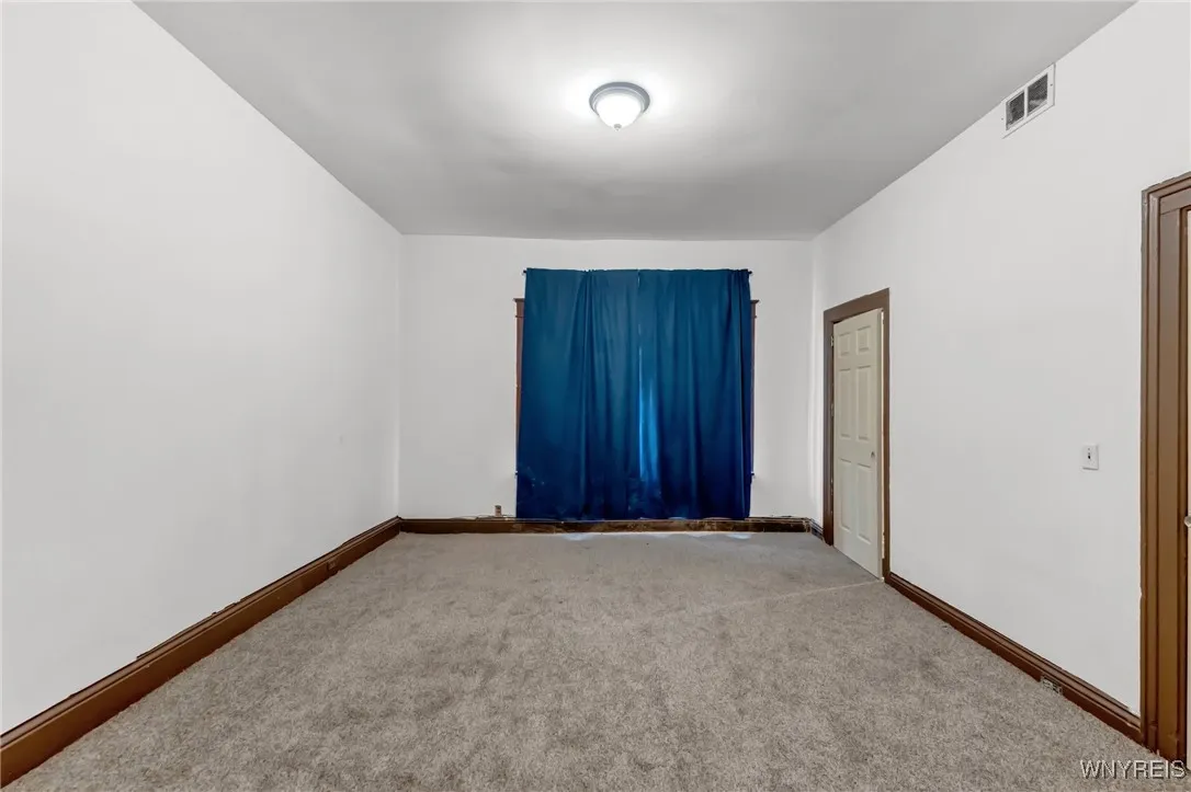 541 Perry Street, Buffalo, New York 14210, Buffalo, New York 14210, 3 Bedrooms Bedrooms, 5 Rooms Rooms,1 BathroomBathrooms,Residential,Closed,541 Perry Street, Buffalo, New York 14210,0,B1562240