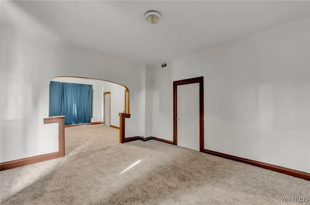 541 Perry Street, Buffalo, New York 14210, Buffalo, New York 14210, 3 Bedrooms Bedrooms, 5 Rooms Rooms,1 BathroomBathrooms,Residential,Closed,541 Perry Street, Buffalo, New York 14210,0,B1562240