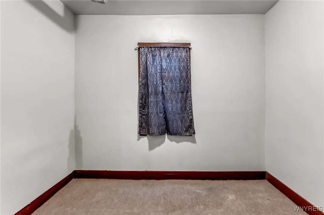 541 Perry Street, Buffalo, New York 14210, Buffalo, New York 14210, 3 Bedrooms Bedrooms, 5 Rooms Rooms,1 BathroomBathrooms,Residential,Closed,541 Perry Street, Buffalo, New York 14210,0,B1562240
