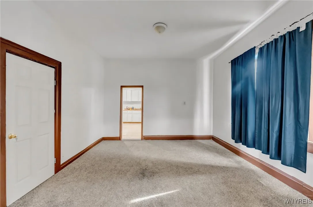541 Perry Street, Buffalo, New York 14210, Buffalo, New York 14210, 3 Bedrooms Bedrooms, 5 Rooms Rooms,1 BathroomBathrooms,Residential,Closed,541 Perry Street, Buffalo, New York 14210,0,B1562240