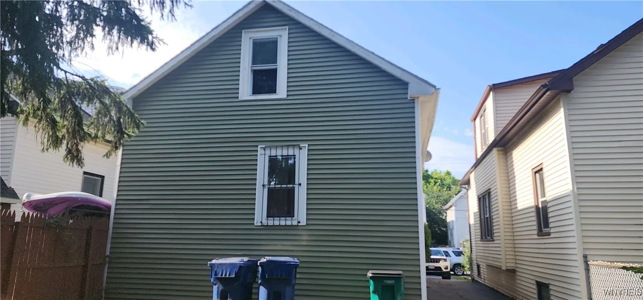 348 Riverside Avenue, Buffalo, New York 14207, Buffalo, New York 14207, 3 Bedrooms Bedrooms, ,2 BathroomsBathrooms,Residential,Closed,348 Riverside Avenue, Buffalo, New York 14207,0,B1562348