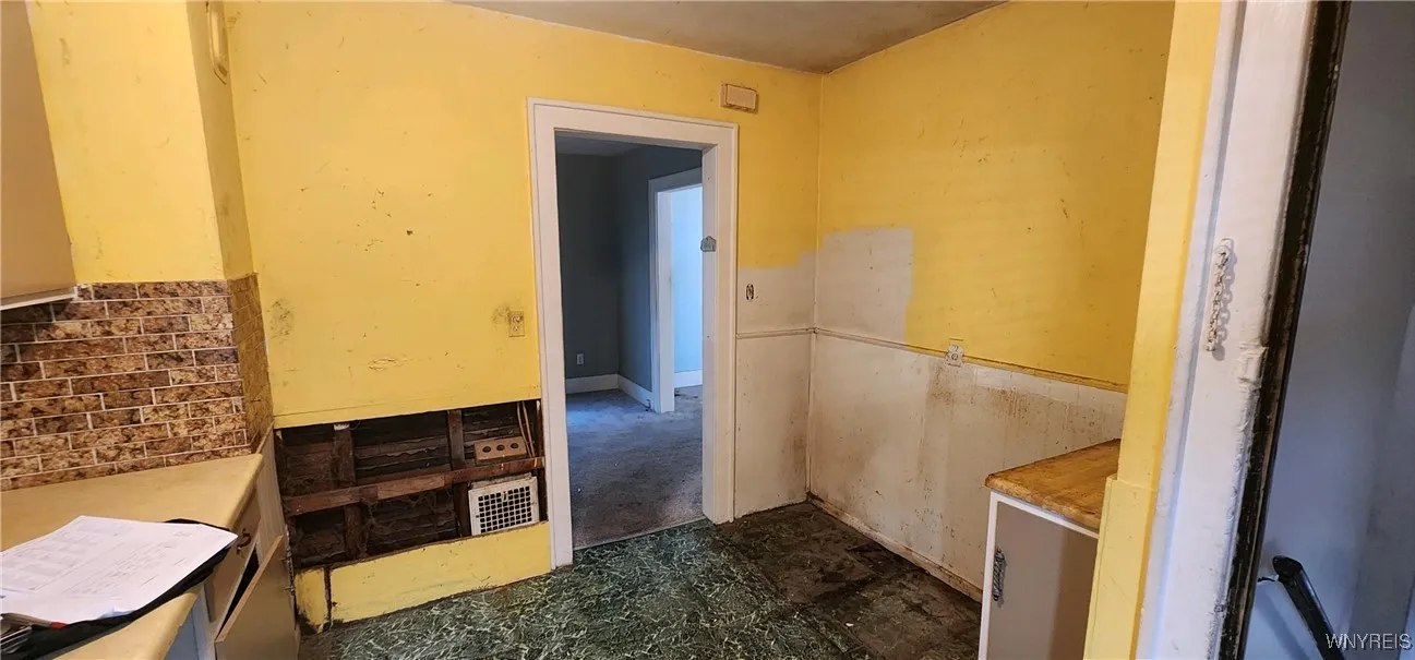 348 Riverside Avenue, Buffalo, New York 14207, Buffalo, New York 14207, 3 Bedrooms Bedrooms, ,2 BathroomsBathrooms,Residential,Closed,348 Riverside Avenue, Buffalo, New York 14207,0,B1562348
