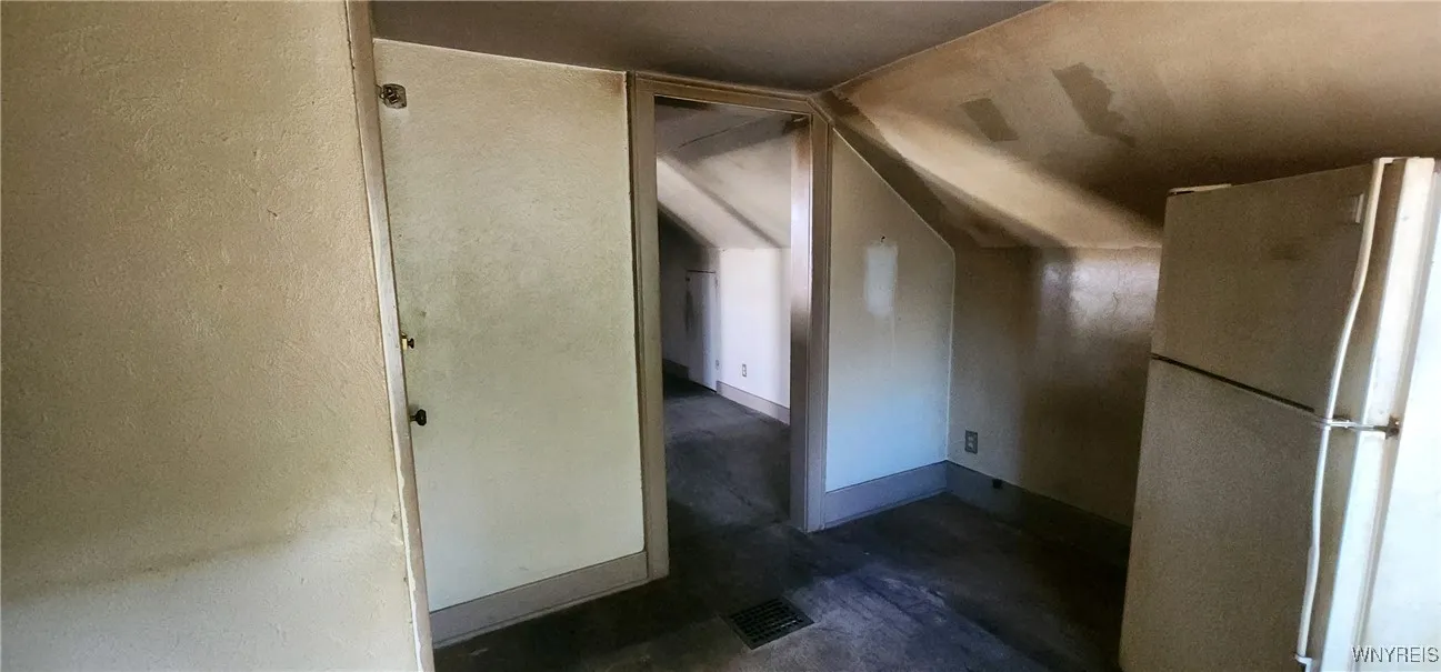 348 Riverside Avenue, Buffalo, New York 14207, Buffalo, New York 14207, 3 Bedrooms Bedrooms, ,2 BathroomsBathrooms,Residential,Closed,348 Riverside Avenue, Buffalo, New York 14207,0,B1562348