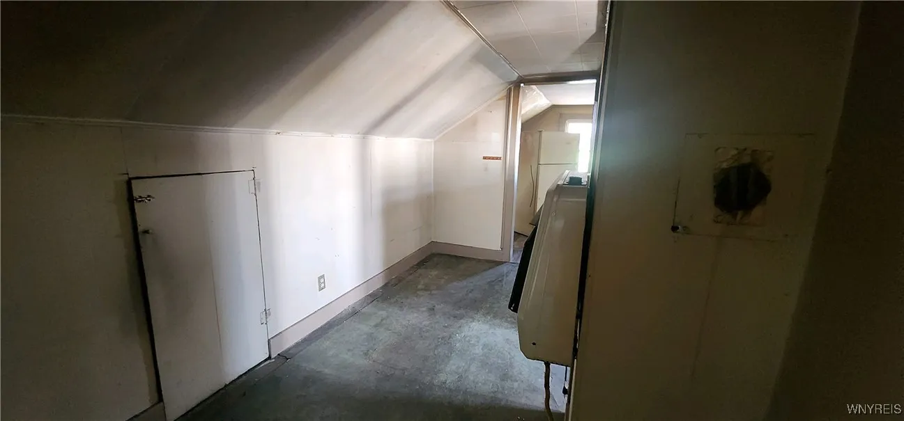 348 Riverside Avenue, Buffalo, New York 14207, Buffalo, New York 14207, 3 Bedrooms Bedrooms, ,2 BathroomsBathrooms,Residential,Closed,348 Riverside Avenue, Buffalo, New York 14207,0,B1562348