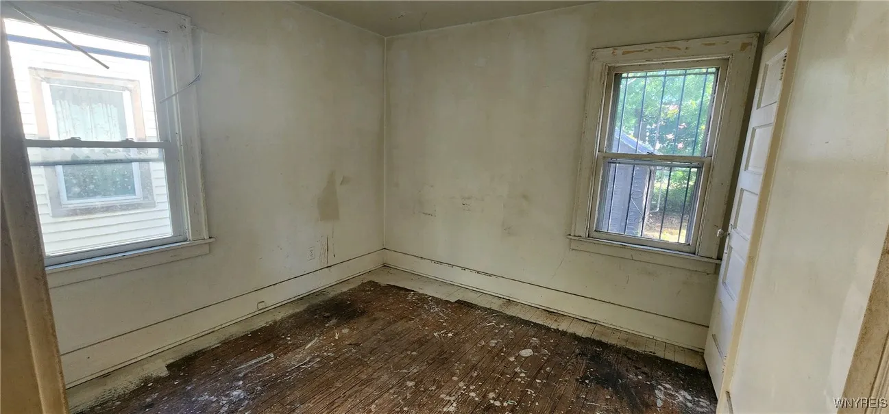 348 Riverside Avenue, Buffalo, New York 14207, Buffalo, New York 14207, 3 Bedrooms Bedrooms, ,2 BathroomsBathrooms,Residential,Closed,348 Riverside Avenue, Buffalo, New York 14207,0,B1562348