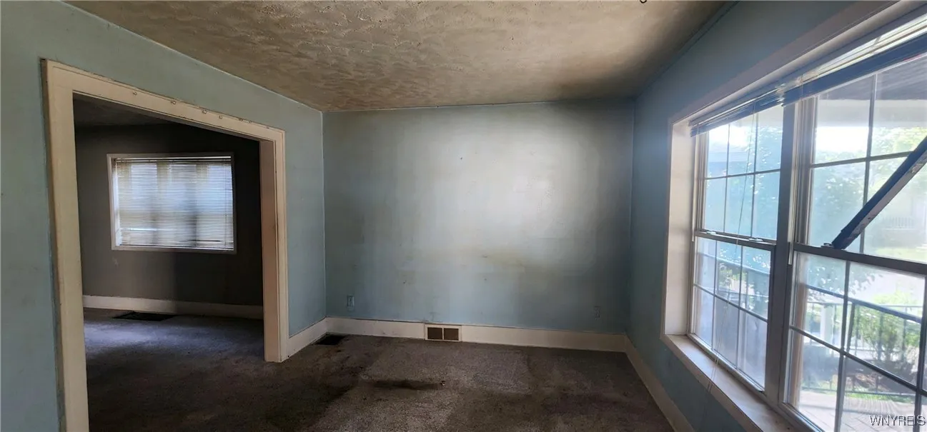 348 Riverside Avenue, Buffalo, New York 14207, Buffalo, New York 14207, 3 Bedrooms Bedrooms, ,2 BathroomsBathrooms,Residential,Closed,348 Riverside Avenue, Buffalo, New York 14207,0,B1562348
