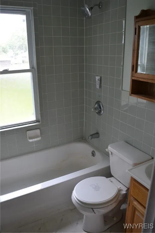 371 Woodland Drive, Tonawanda-town, New York 14223, Tonawanda, New York 14223, 3 Bedrooms Bedrooms, 6 Rooms Rooms,1 BathroomBathrooms,Residential,Closed,371 Woodland Drive, Tonawanda-town, New York 14223,0,B1562464