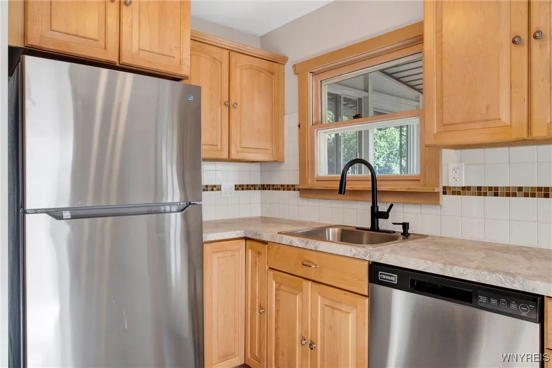 201 Dupont Avenue, Tonawanda-town, New York 14150, Tonawanda, New York 14150, 3 Bedrooms Bedrooms, 5 Rooms Rooms,1 BathroomBathrooms,Residential,Closed,201 Dupont Avenue, Tonawanda-town, New York 14150,0,B1562066