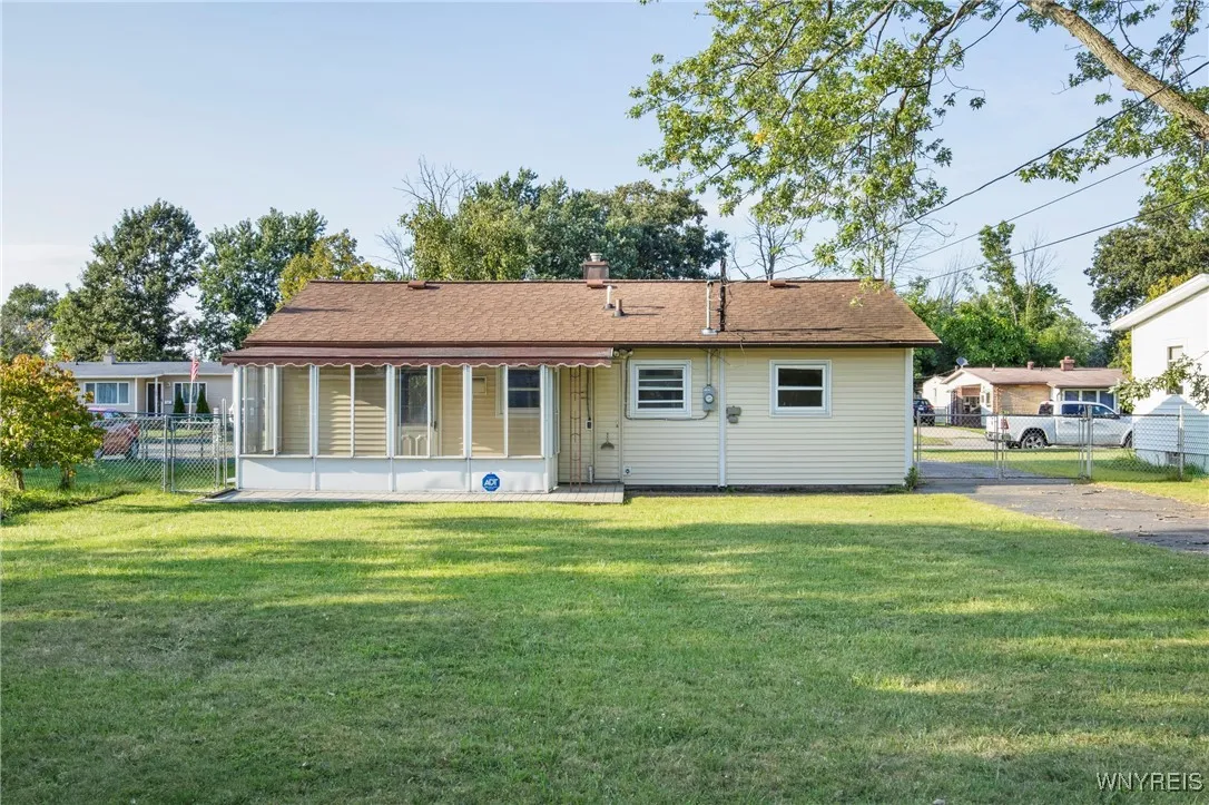 201 Dupont Avenue, Tonawanda-town, New York 14150, Tonawanda, New York 14150, 3 Bedrooms Bedrooms, 5 Rooms Rooms,1 BathroomBathrooms,Residential,Closed,201 Dupont Avenue, Tonawanda-town, New York 14150,0,B1562066