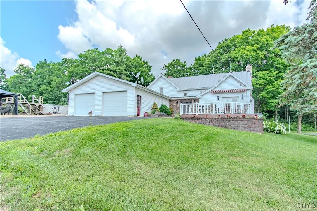 318 Stevens Road, Gouverneur, New York 13642, Gouverneur, New York 13642, 3 Bedrooms Bedrooms, 9 Rooms Rooms,2 BathroomsBathrooms,Residential,For Sale,318 Stevens Road, Gouverneur, New York 13642,S1561017