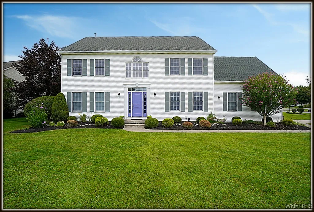 5423 Marthas Vineyard, Clarence, New York 14032, Clarence, New York 14032, 4 Bedrooms Bedrooms, 9 Rooms Rooms,2 BathroomsBathrooms,Residential,Closed,5423 Marthas Vineyard, Clarence, New York 14032,0,B1562815