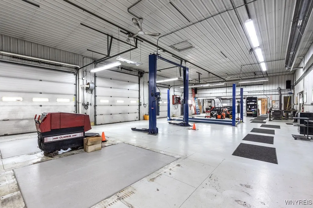 3165 Niag Falls Boulevard North, Wheatfield, New Y, Wheatfield, New York 14120, ,Commercial Sale,For Sale,3165 Niag Falls Boulevard North, Wheatfield, New Y,B1561489