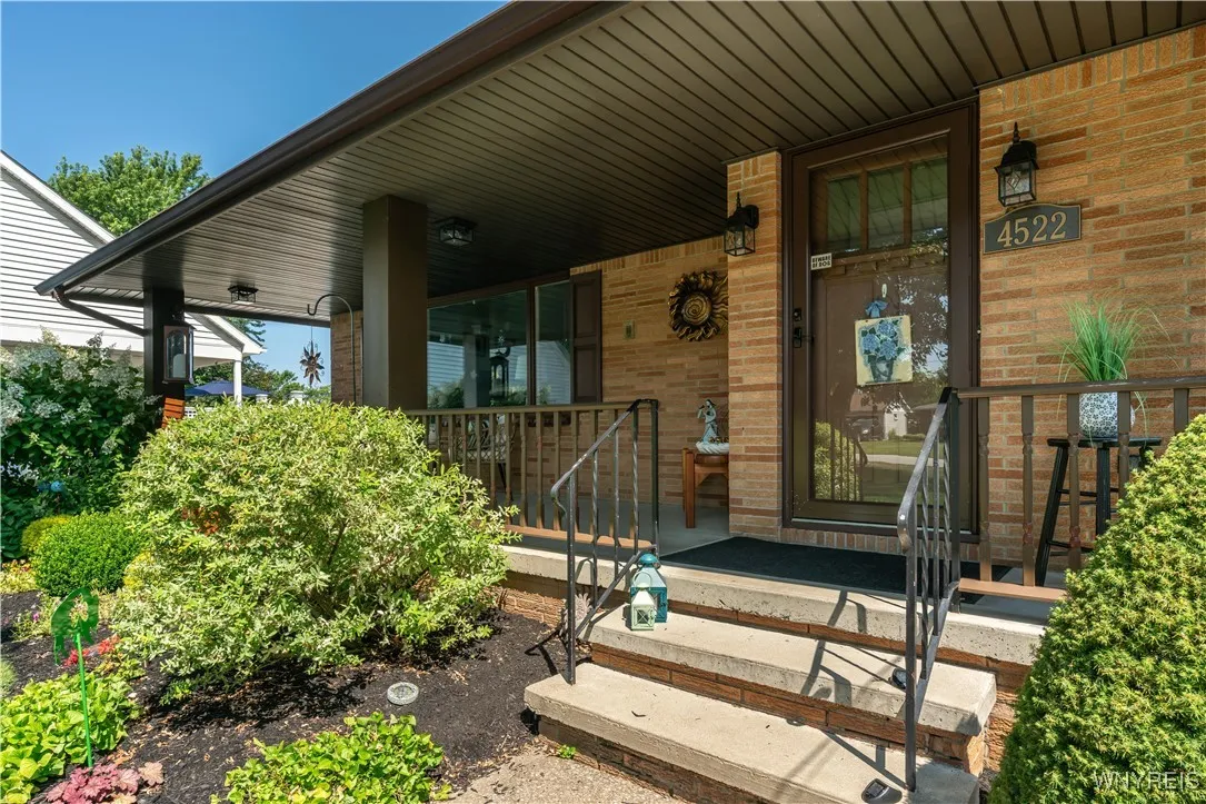 4522 Marie Drive, Hamburg, New York 14075, Hamburg, New York 14075, 3 Bedrooms Bedrooms, 7 Rooms Rooms,1 BathroomBathrooms,Residential,Closed,4522 Marie Drive, Hamburg, New York 14075,0,B1563020