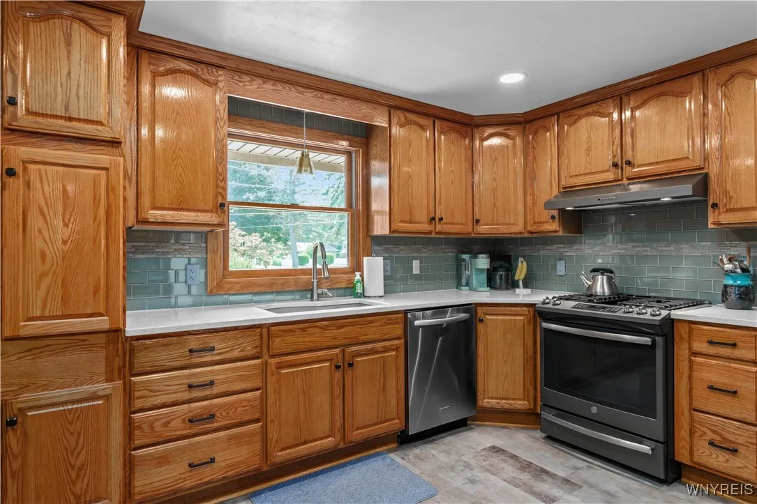 4522 Marie Drive, Hamburg, New York 14075, Hamburg, New York 14075, 3 Bedrooms Bedrooms, 7 Rooms Rooms,1 BathroomBathrooms,Residential,Closed,4522 Marie Drive, Hamburg, New York 14075,0,B1563020