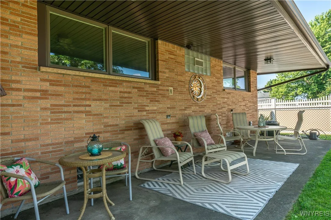 4522 Marie Drive, Hamburg, New York 14075, Hamburg, New York 14075, 3 Bedrooms Bedrooms, 7 Rooms Rooms,1 BathroomBathrooms,Residential,Closed,4522 Marie Drive, Hamburg, New York 14075,0,B1563020