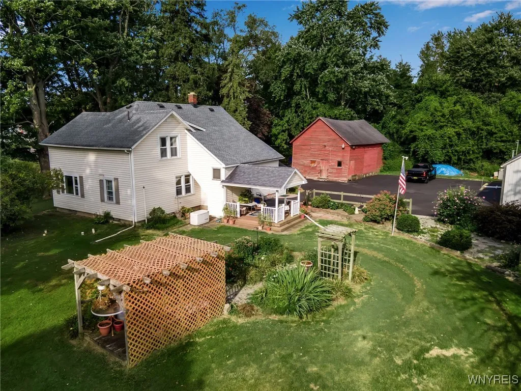 3165 Niagara Falls Boulevard North, Wheatfield, Ne, Wheatfield, New York 14120, 5 Bedrooms Bedrooms, 10 Rooms Rooms,3 BathroomsBathrooms,Residential,For Sale,3165 Niagara Falls Boulevard North, Wheatfield, Ne,B1563043