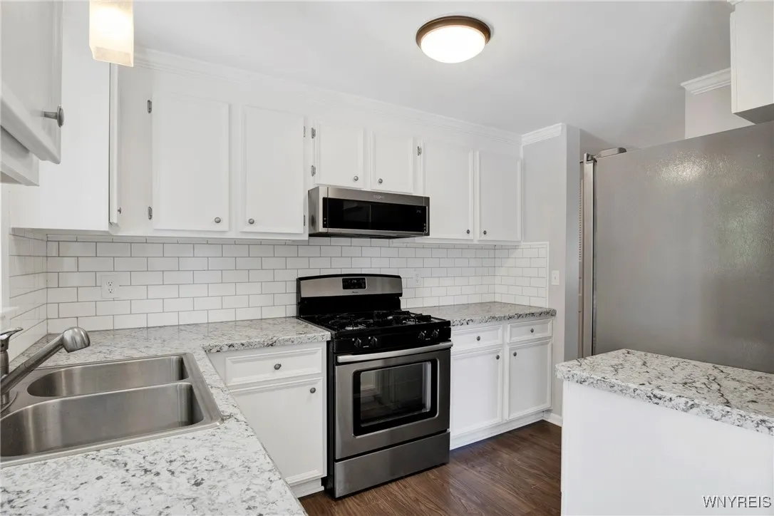 4247 Mistymeadow Lane, Hamburg, New York 14075, Hamburg, New York 14075, 3 Bedrooms Bedrooms, 6 Rooms Rooms,2 BathroomsBathrooms,Residential,Closed,4247 Mistymeadow Lane, Hamburg, New York 14075,0,B1562770