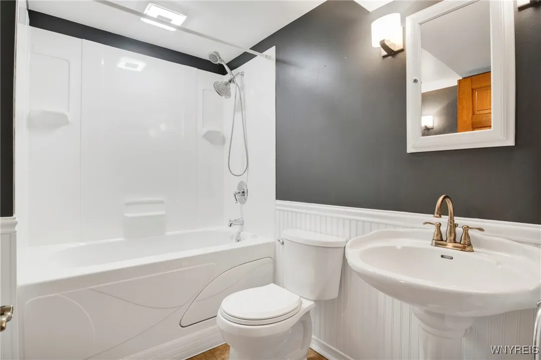 4247 Mistymeadow Lane, Hamburg, New York 14075, Hamburg, New York 14075, 3 Bedrooms Bedrooms, 6 Rooms Rooms,2 BathroomsBathrooms,Residential,Closed,4247 Mistymeadow Lane, Hamburg, New York 14075,0,B1562770