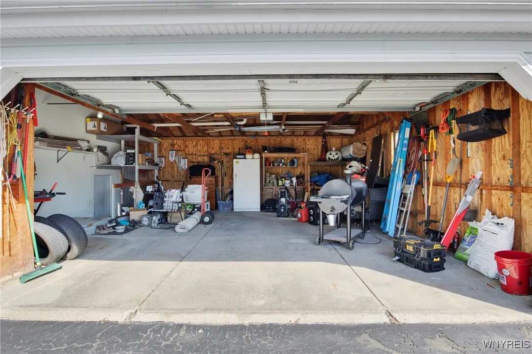 4247 Mistymeadow Lane, Hamburg, New York 14075, Hamburg, New York 14075, 3 Bedrooms Bedrooms, 6 Rooms Rooms,2 BathroomsBathrooms,Residential,Closed,4247 Mistymeadow Lane, Hamburg, New York 14075,0,B1562770