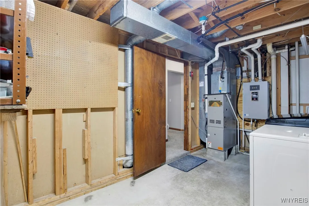 4247 Mistymeadow Lane, Hamburg, New York 14075, Hamburg, New York 14075, 3 Bedrooms Bedrooms, 6 Rooms Rooms,2 BathroomsBathrooms,Residential,Closed,4247 Mistymeadow Lane, Hamburg, New York 14075,0,B1562770