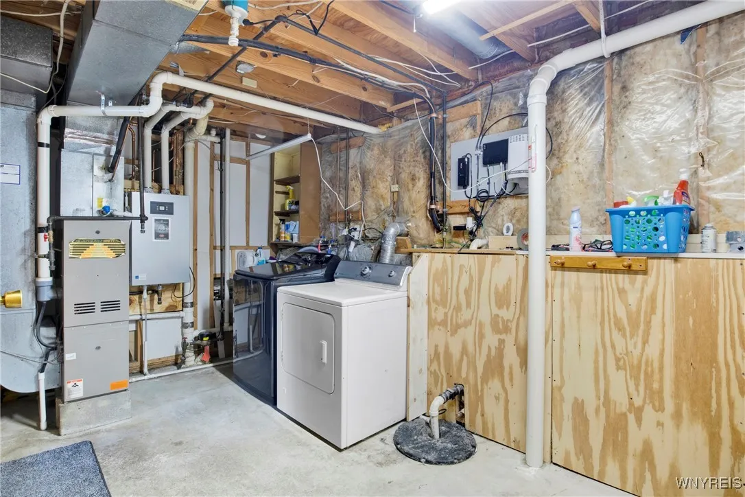 4247 Mistymeadow Lane, Hamburg, New York 14075, Hamburg, New York 14075, 3 Bedrooms Bedrooms, 6 Rooms Rooms,2 BathroomsBathrooms,Residential,Closed,4247 Mistymeadow Lane, Hamburg, New York 14075,0,B1562770