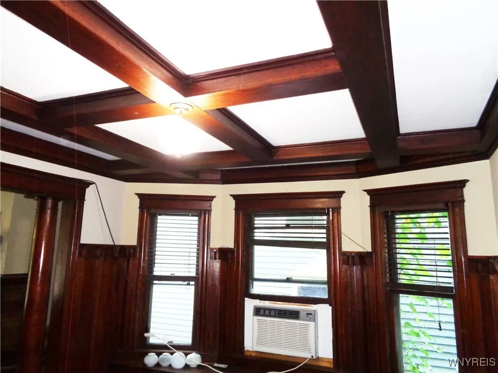 74 Manchester Place, Buffalo, New York 14213, Buffalo, New York 14213, 6 Bedrooms Bedrooms, ,2 BathroomsBathrooms,Residential,Closed,74 Manchester Place, Buffalo, New York 14213,0,B1563083