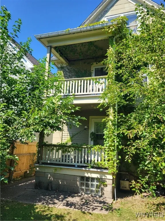 74 Manchester Place, Buffalo, New York 14213, Buffalo, New York 14213, 6 Bedrooms Bedrooms, ,2 BathroomsBathrooms,Residential,Closed,74 Manchester Place, Buffalo, New York 14213,0,B1563083