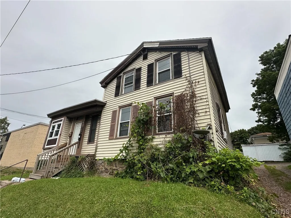 207 South 2nd Street, Fulton, New York 13069, Fulton, New York 13069, 5 Bedrooms Bedrooms, ,2 BathroomsBathrooms,Residential,Closed,207 South 2nd Street, Fulton, New York 13069,0,S1563124