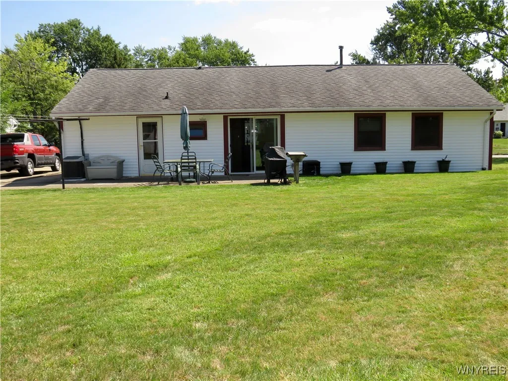 1140 La Salle Avenue, Grand Island, New York 14072, Grand Island, New York 14072, 3 Bedrooms Bedrooms, 7 Rooms Rooms,1 BathroomBathrooms,Residential,Closed,1140 La Salle Avenue, Grand Island, New York 14072,0,B1562800