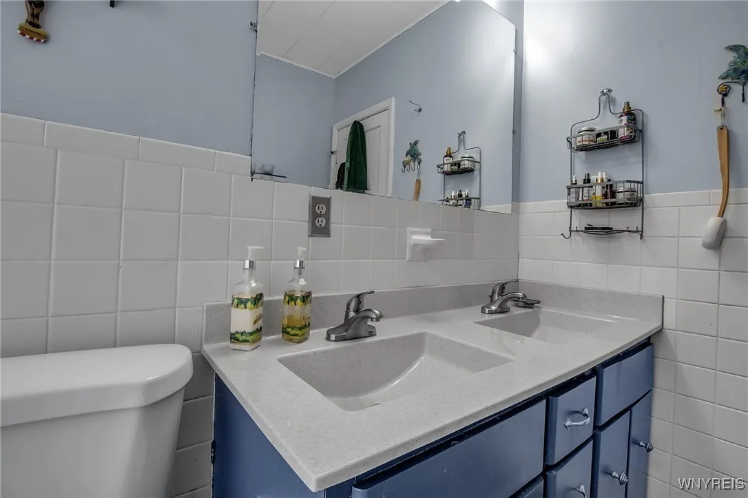 119 Berryman Drive, Amherst, New York 14226, Amherst, New York 14226, 4 Bedrooms Bedrooms, 9 Rooms Rooms,1 BathroomBathrooms,Residential,Closed,119 Berryman Drive, Amherst, New York 14226,0,B1563118