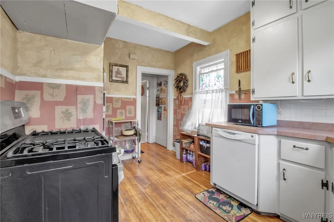 119 Berryman Drive, Amherst, New York 14226, Amherst, New York 14226, 4 Bedrooms Bedrooms, 9 Rooms Rooms,1 BathroomBathrooms,Residential,Closed,119 Berryman Drive, Amherst, New York 14226,0,B1563118