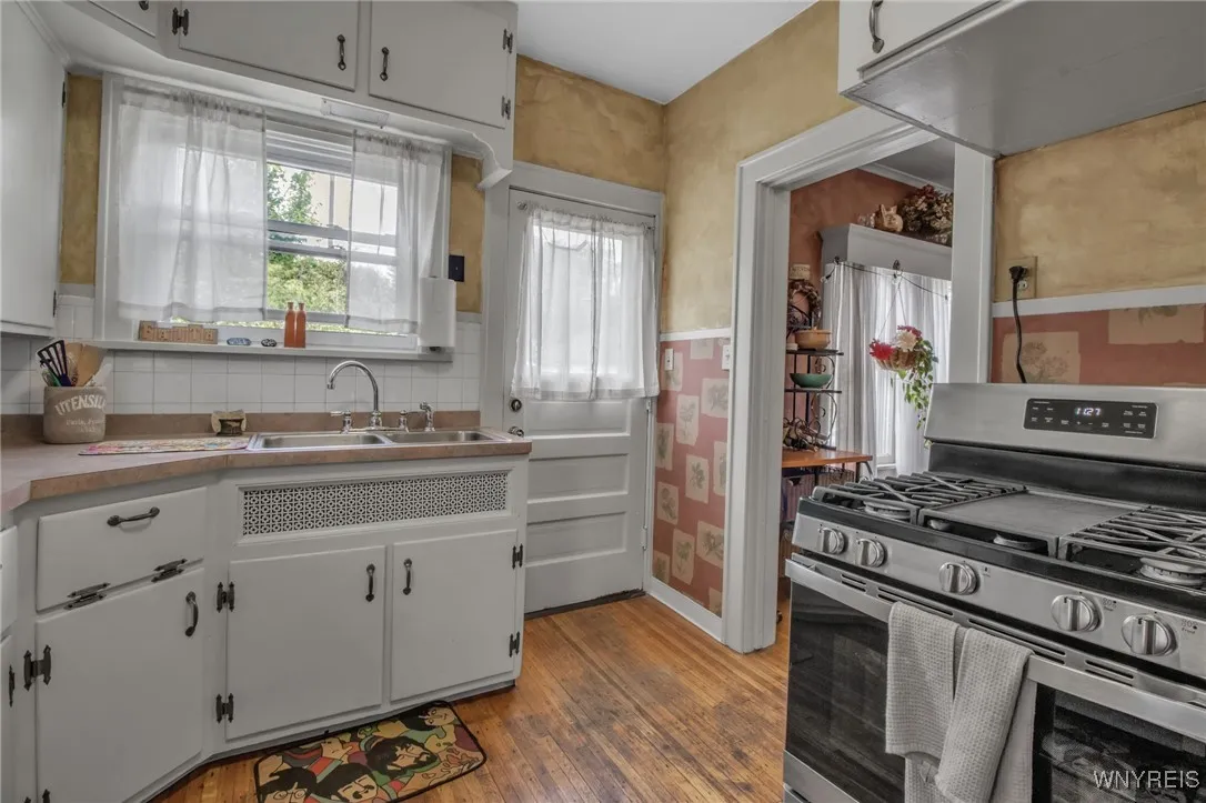 119 Berryman Drive, Amherst, New York 14226, Amherst, New York 14226, 4 Bedrooms Bedrooms, 9 Rooms Rooms,1 BathroomBathrooms,Residential,Closed,119 Berryman Drive, Amherst, New York 14226,0,B1563118