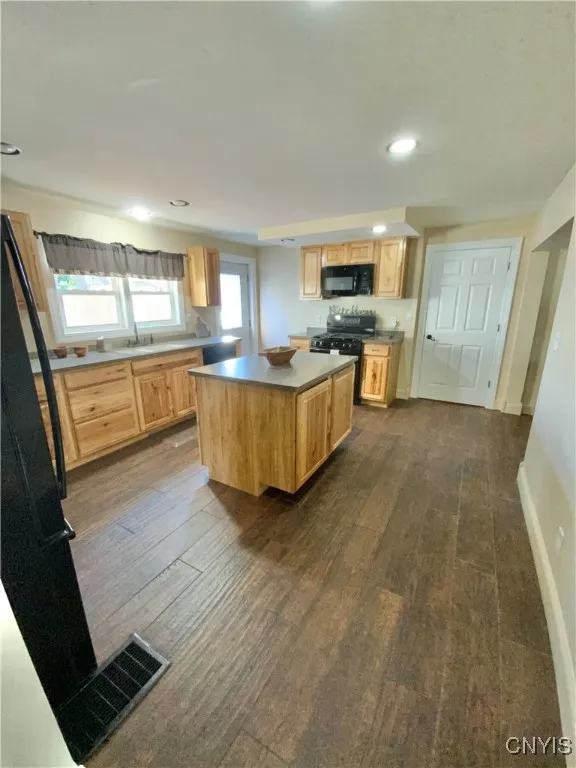 441 South Massey Street, Watertown-city, New York, Watertown City, New York 13601, 4 Bedrooms Bedrooms, 11 Rooms Rooms,2 BathroomsBathrooms,Residential,Closed,441 South Massey Street, Watertown-city, New York ,0,S1563338