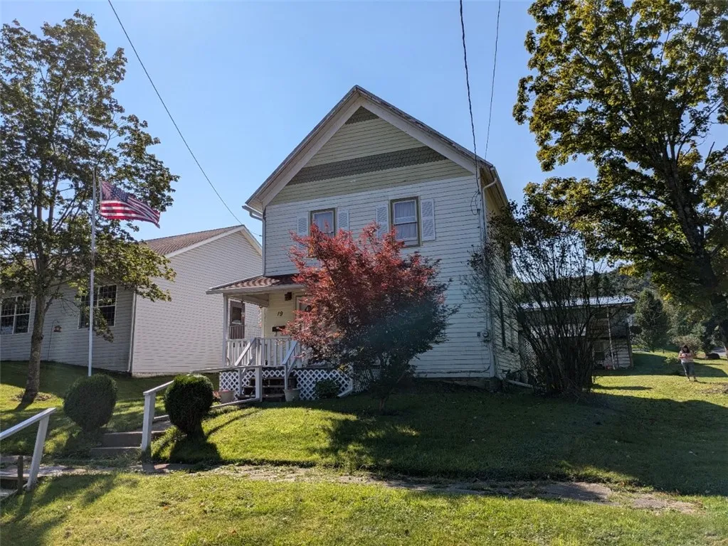 19 West Willow Street, Smethport-borough, Pennsylv, Smethport Boro, Pennsylvania 16749, 3 Bedrooms Bedrooms, 7 Rooms Rooms,1 BathroomBathrooms,Residential,Closed,19 West Willow Street, Smethport-borough, Pennsylv,0,R1563372