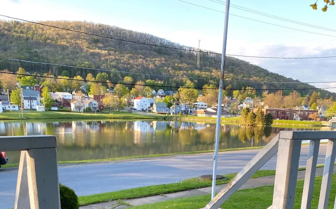 19 West Willow Street, Smethport-borough, Pennsylv, Smethport Boro, Pennsylvania 16749, 3 Bedrooms Bedrooms, 7 Rooms Rooms,1 BathroomBathrooms,Residential,Closed,19 West Willow Street, Smethport-borough, Pennsylv,0,R1563372