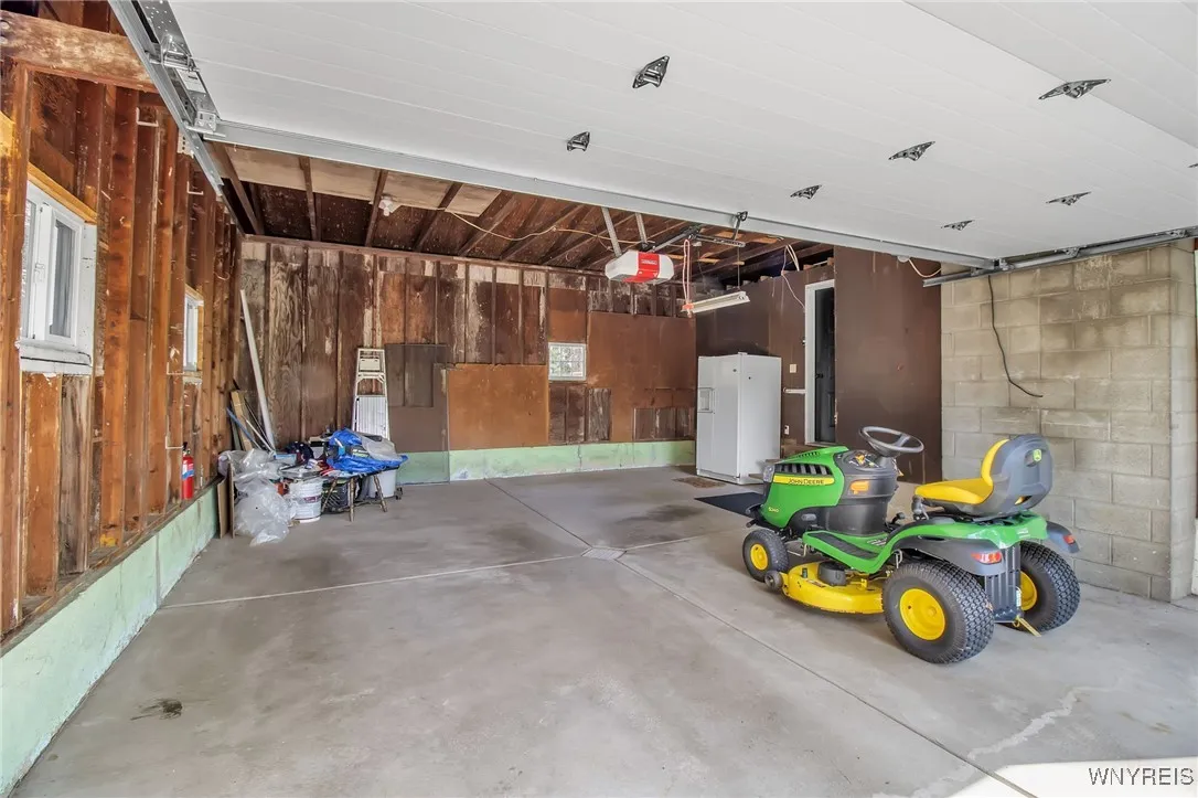 2.5 car garage