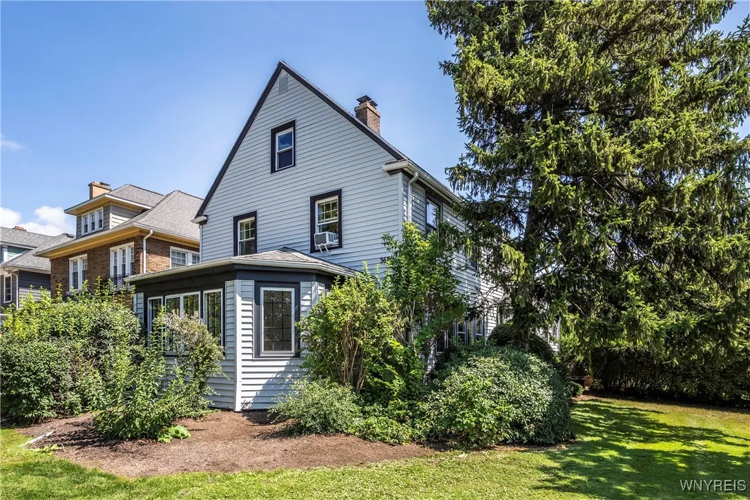 367 Starin Avenue, Buffalo, New York 14216, Buffalo, New York 14216, 3 Bedrooms Bedrooms, 9 Rooms Rooms,3 BathroomsBathrooms,Residential,Closed,367 Starin Avenue, Buffalo, New York 14216,0,B1563500