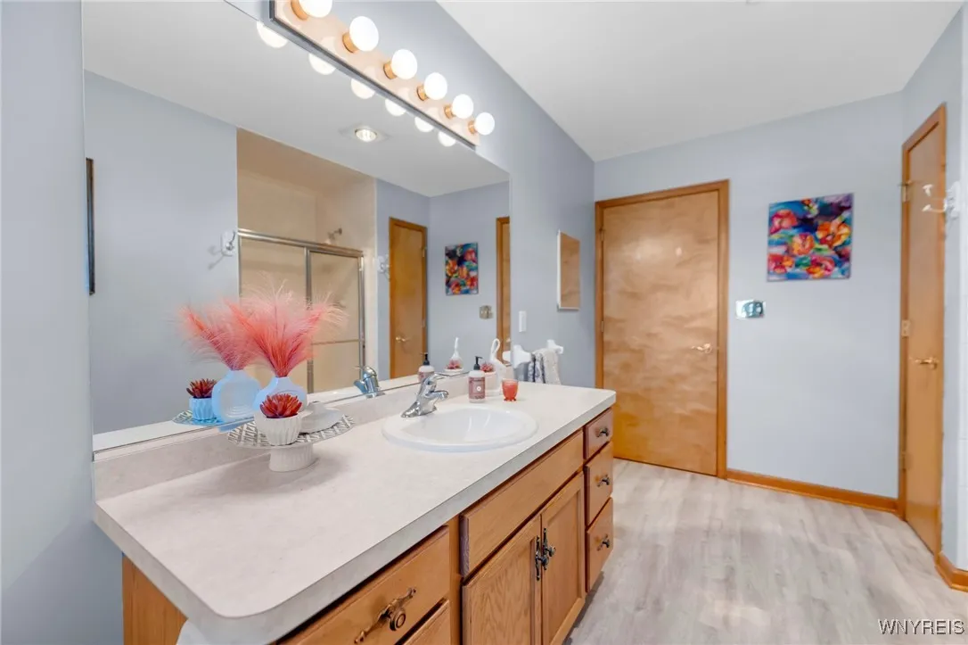 Hallway Bath and there is a linen closet too!