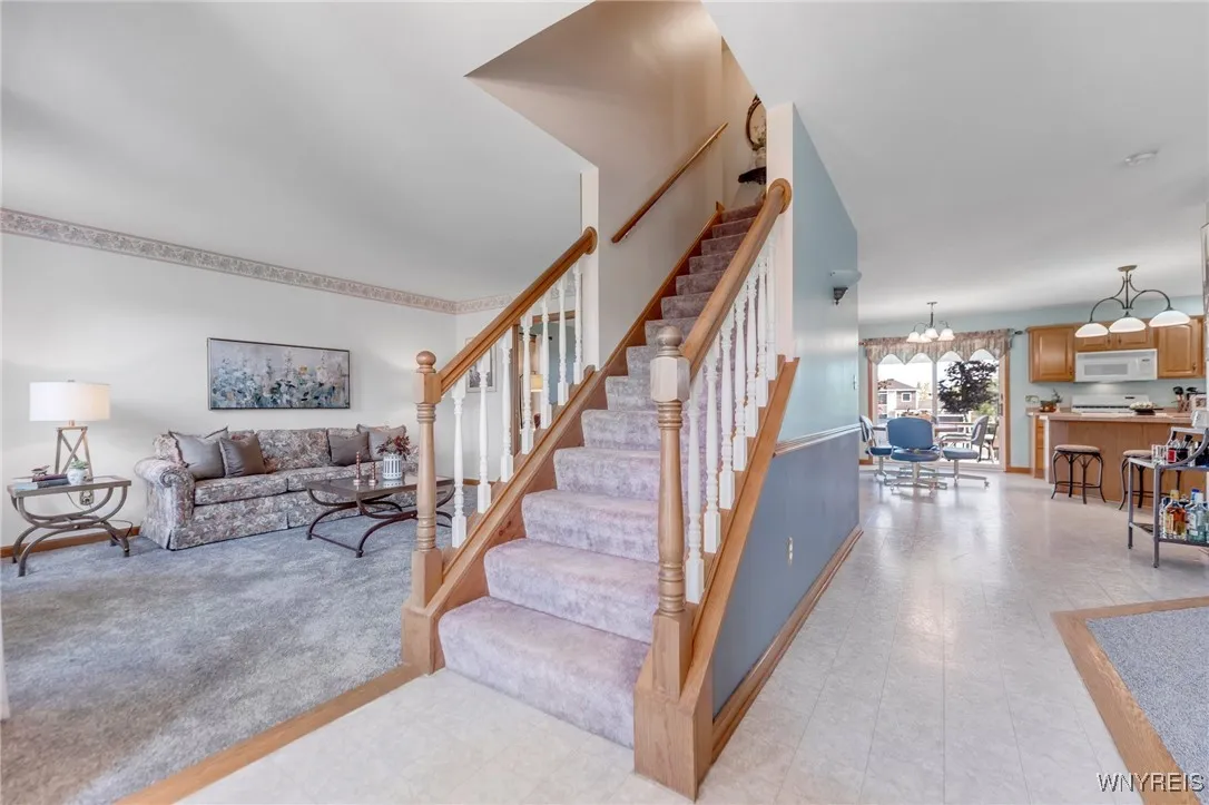 Look how this house's floor plan really flows from room to room!  A very open feel to it.