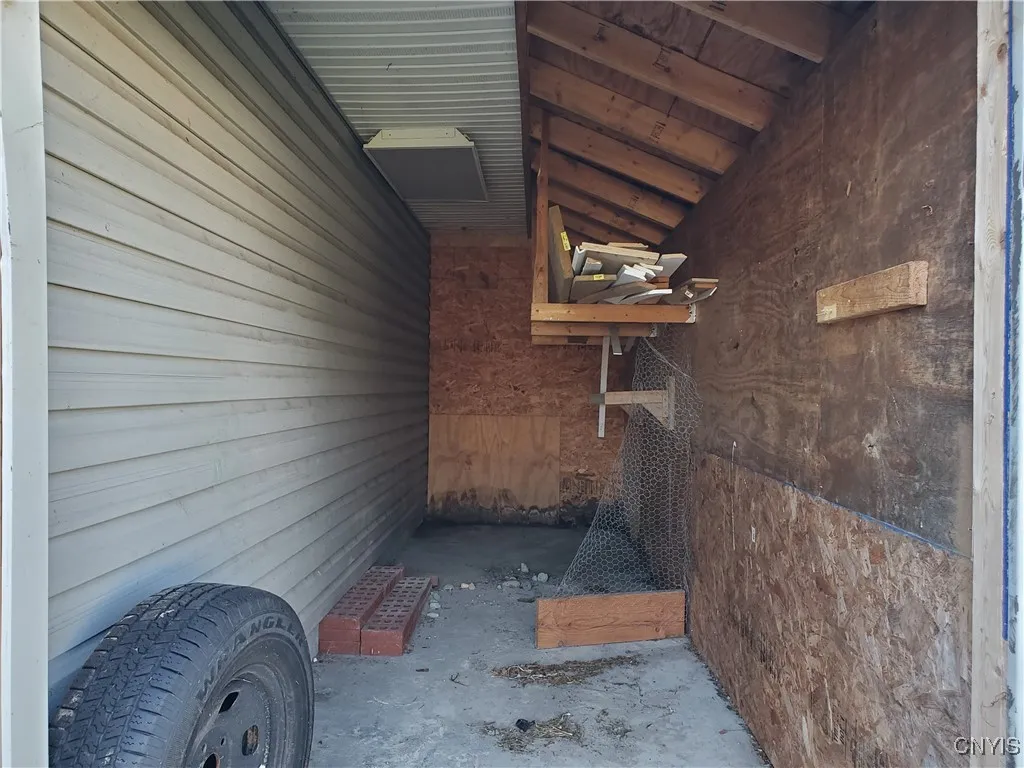 Side garage storage